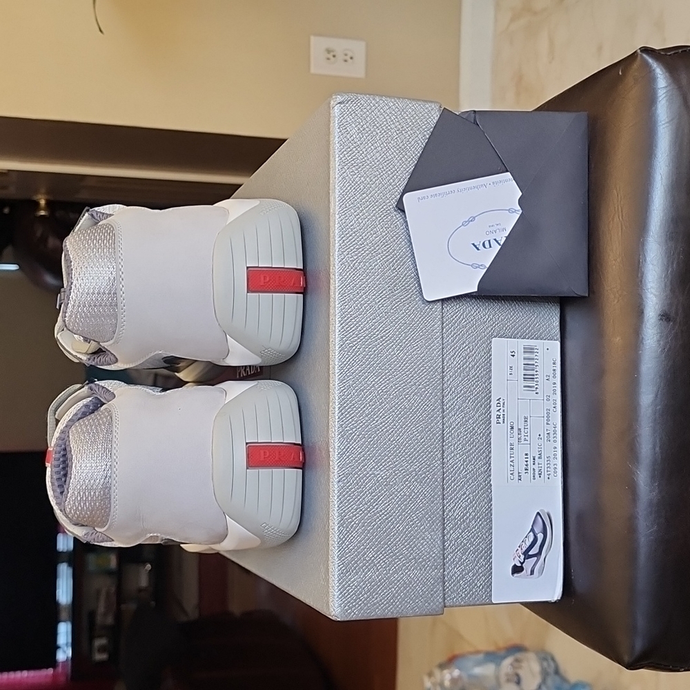 Shoes - Picture 3 of 4